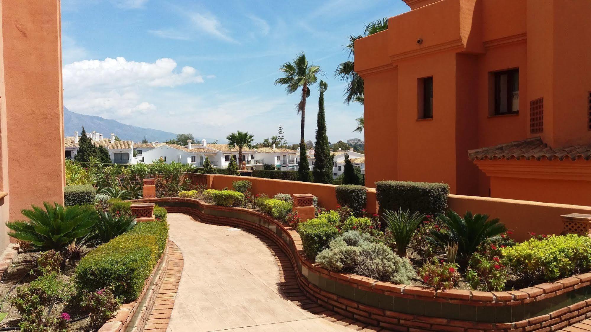 Royal Suites Marbella ベナアビス エクステリア 写真